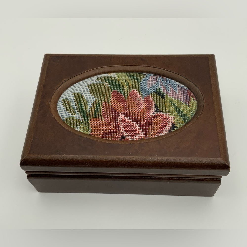 Vintage Wooden Felt Lined Mirrored Jewelry Box w/Needlepoint